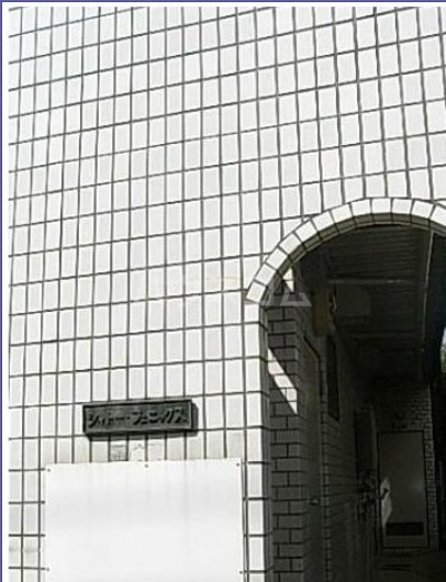 24/29 エントランス