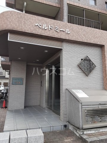 25/30 エントランス