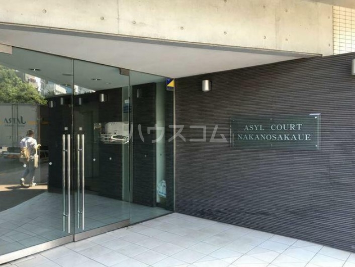 15/22 エントランス