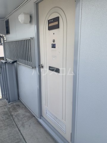 22/30 エントランス