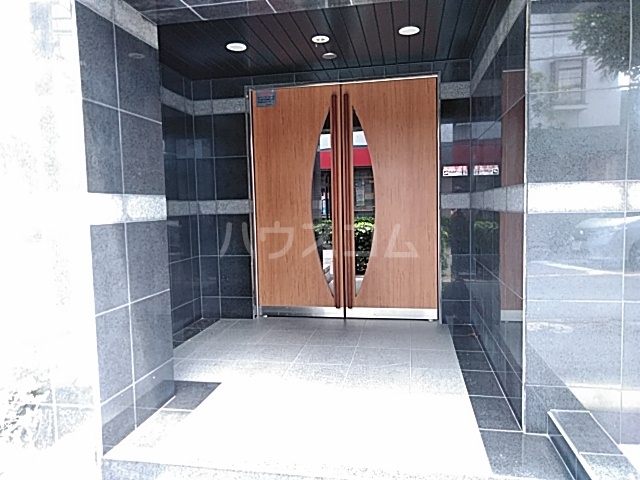 3/8 エントランス