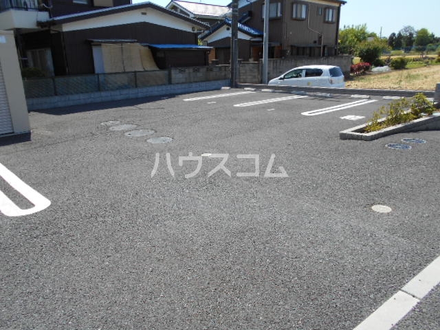 20/29 駐車場