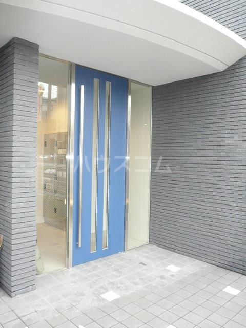 15/26 エントランス