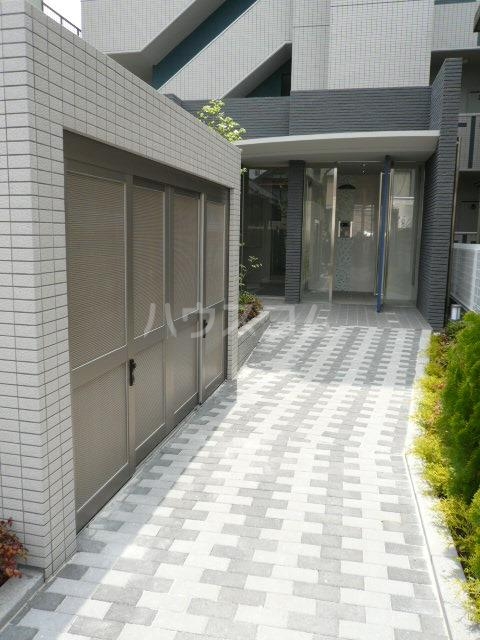 16/26 エントランス