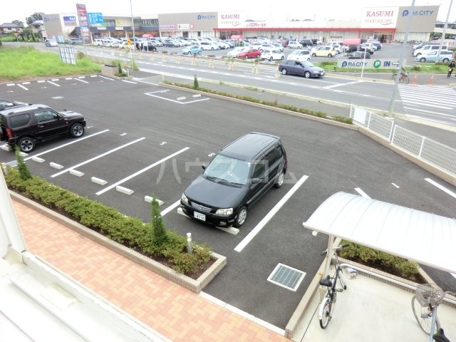 22/27 駐車場
