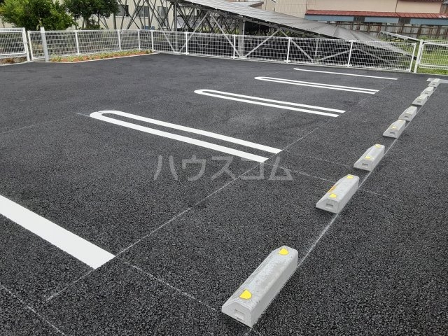 2/7 駐車場