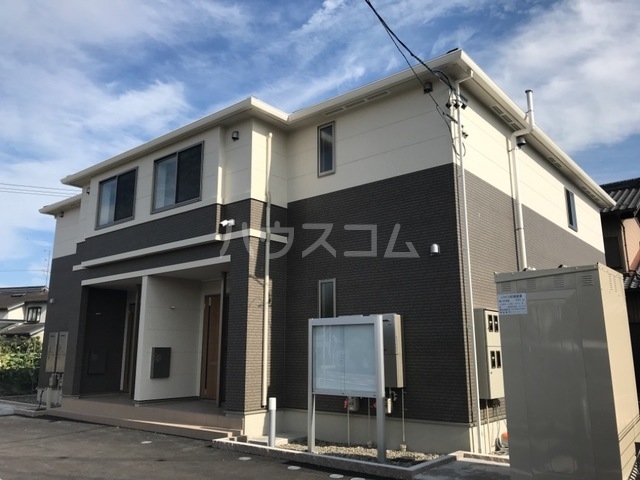 22/30 エントランス