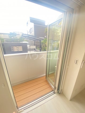 18/25 バルコニー