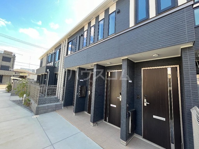 20/23 エントランス