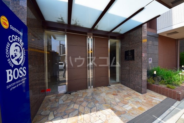 17/26 エントランス