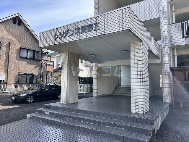 28/30 エントランス