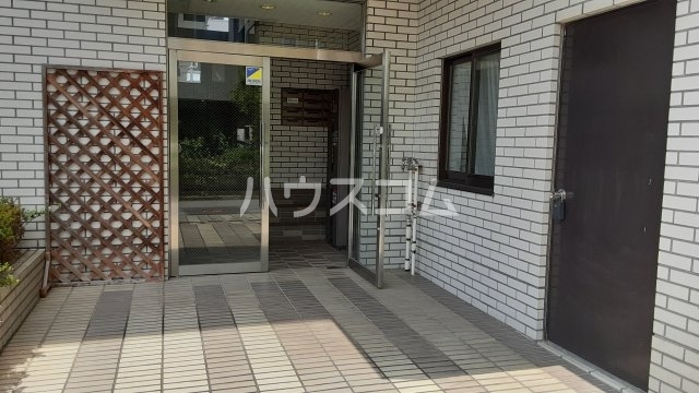 17/25 エントランス