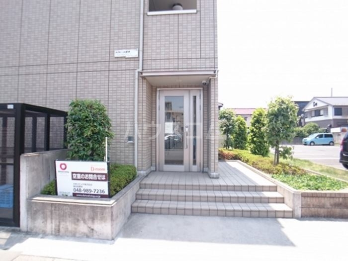 26/30 エントランス