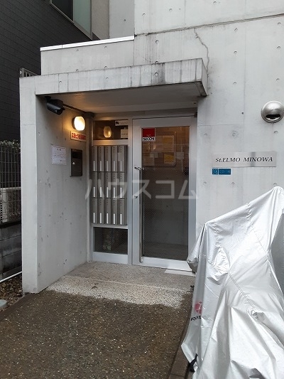 22/25 エントランス