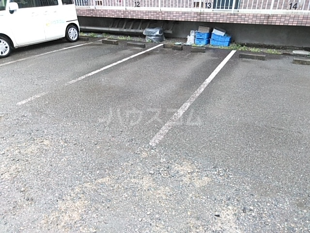 4/7 駐車場
