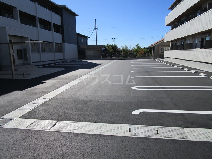 21/25 駐車場