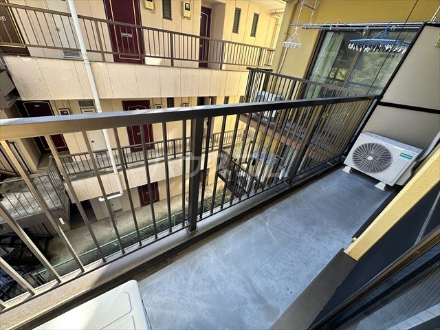 19/30 バルコニー