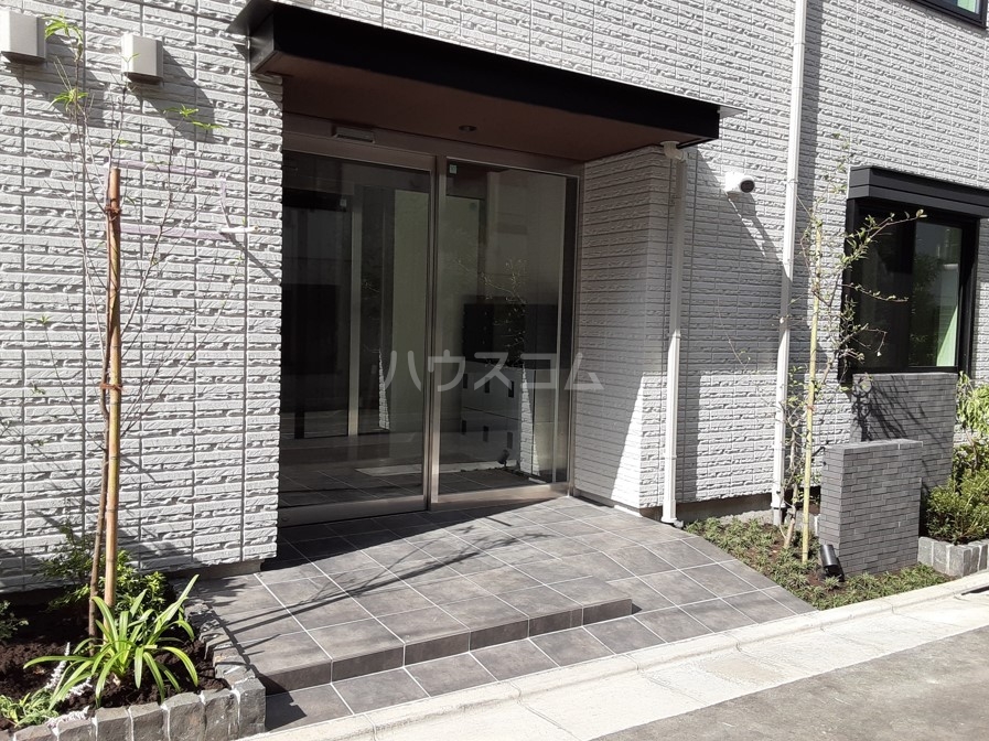 19/28 エントランス