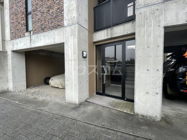 29/30 エントランス