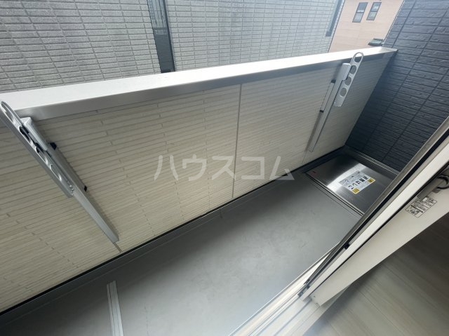 14/23 バルコニー