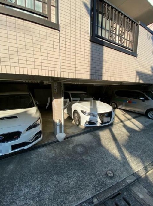 25/30 駐車場