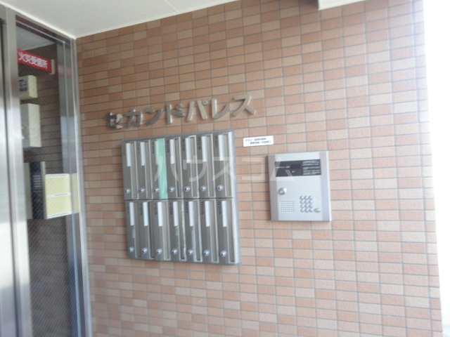 2/5 エントランス