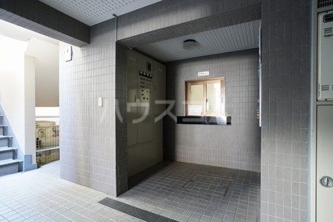 20/24 エントランス