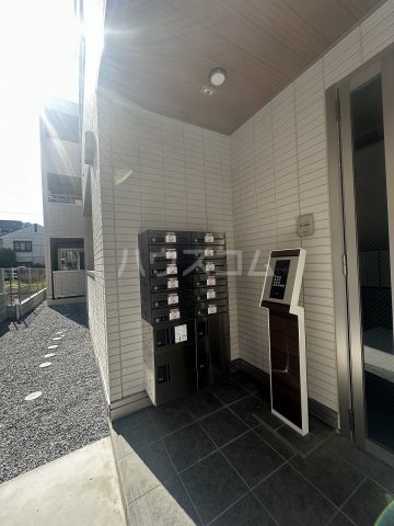 20/21 エントランス