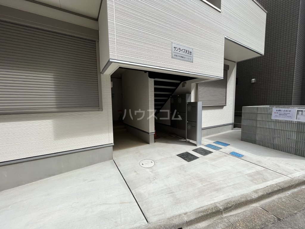 29/30 エントランス