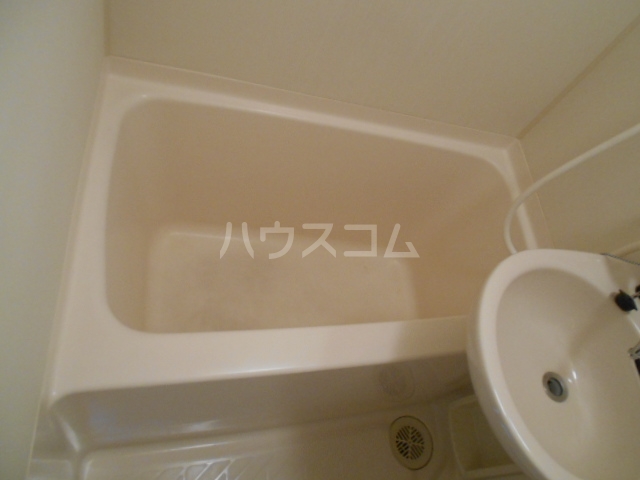13/30 浴室