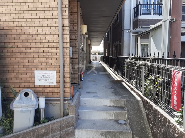 18/24 エントランス