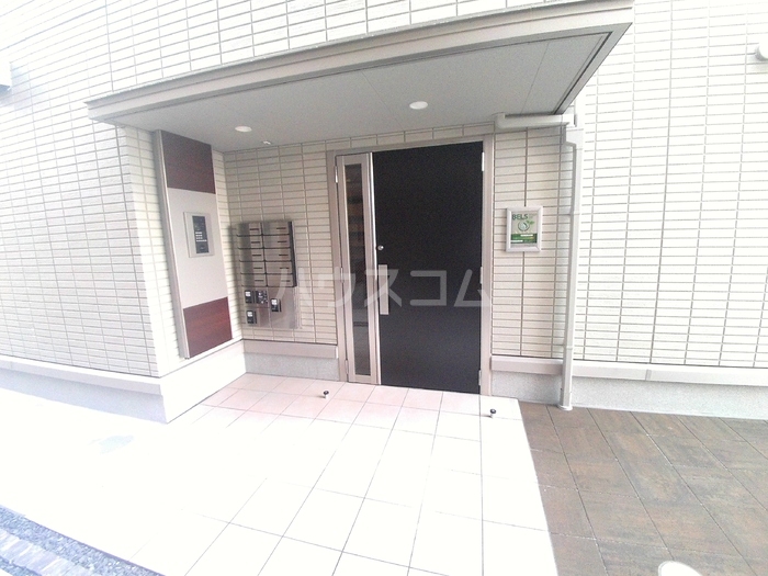 15/21 エントランス