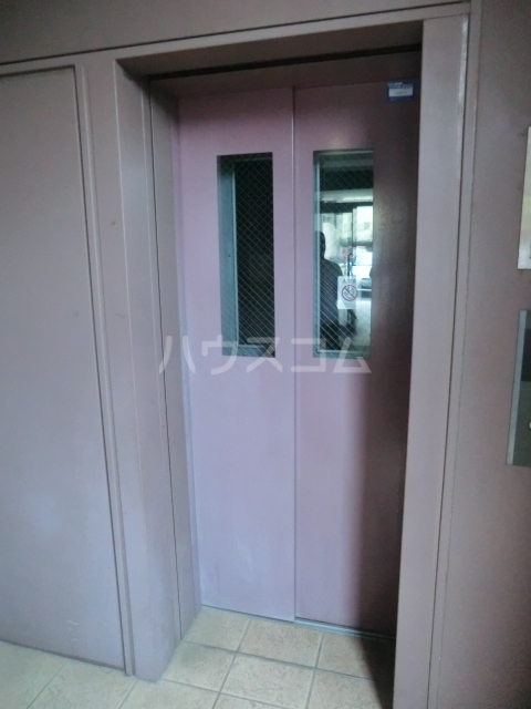 3/7 エントランス