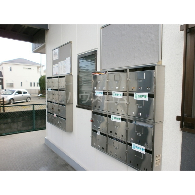 21/30 エントランス