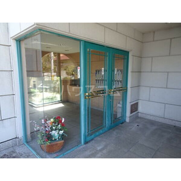 15/26 エントランス