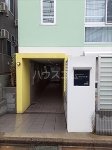 2/4 エントランス