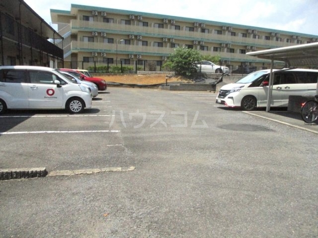 2/7 駐車場