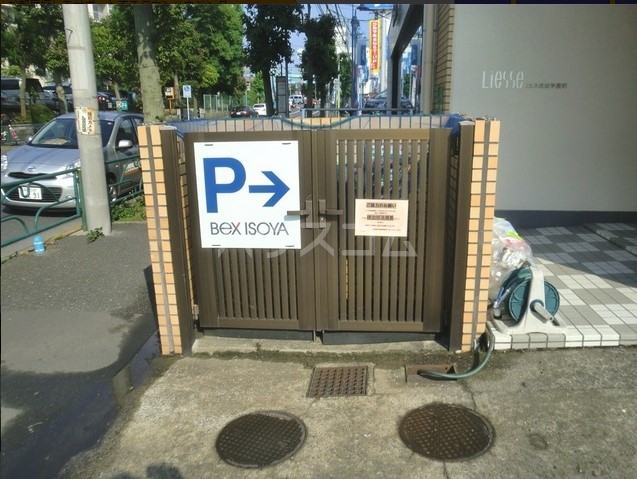 17/27 エントランス