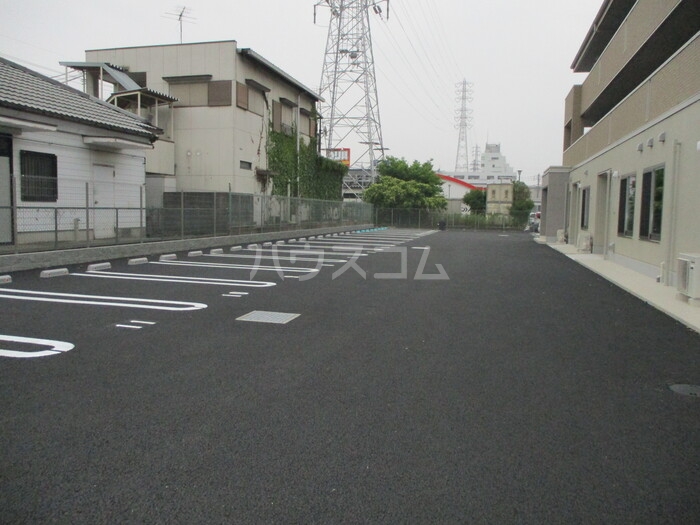 2/3 駐車場