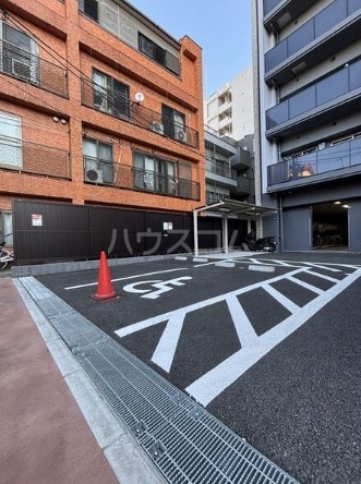 20/30 駐車場