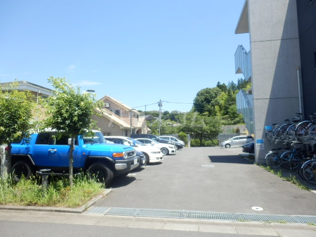 22/30 駐車場