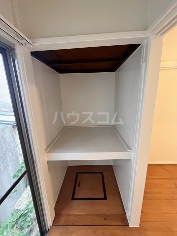 13/27 収納