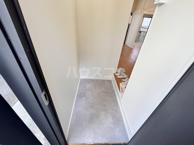14/27 玄関