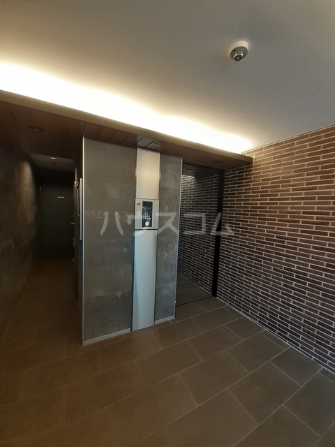 15/22 エントランス