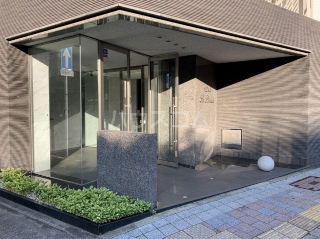 17/20 エントランス