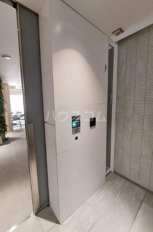 16/25 エントランス