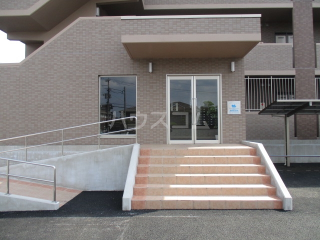 14/22 エントランス