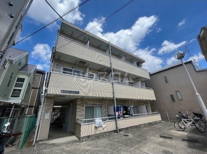 19/25 エントランス