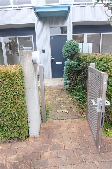 21/28 エントランス