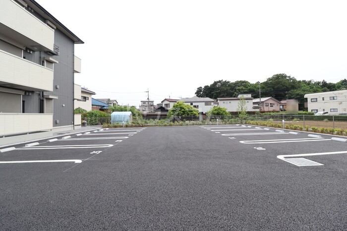 17/22 駐車場